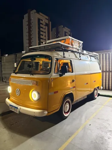 Volkswagen Kombi Furgão 2006