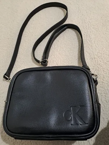 Bolsa média couro legítimo 