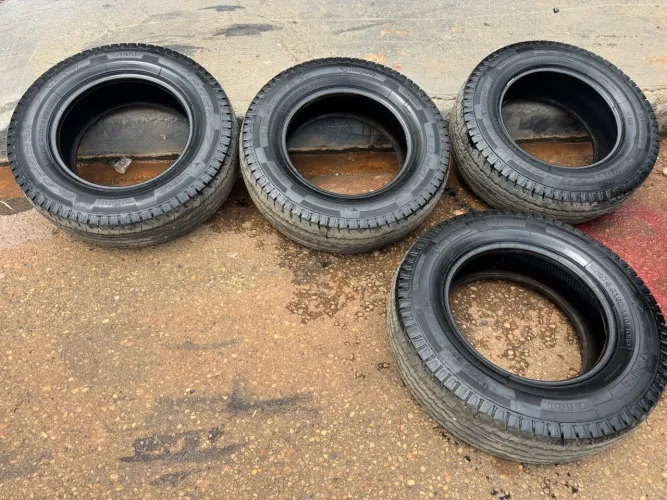 Pneus 205/75-16