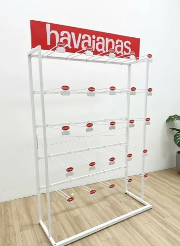 Vendo expositor de havaianas novo preço negociável 