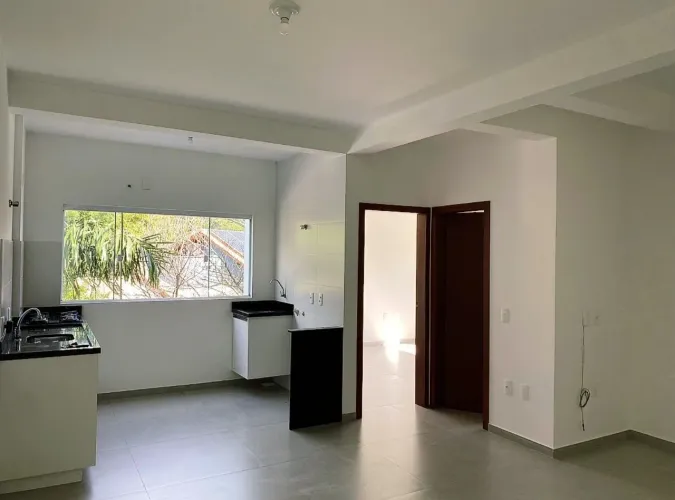 Apto amplo 1qt (Rua Pau de Canela)