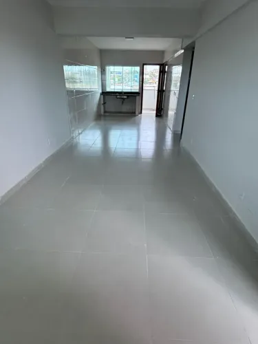 Alugo Lindo Apartamento com 65 metros 2 quartos com suíte e varanda no Centro - Luziânia -