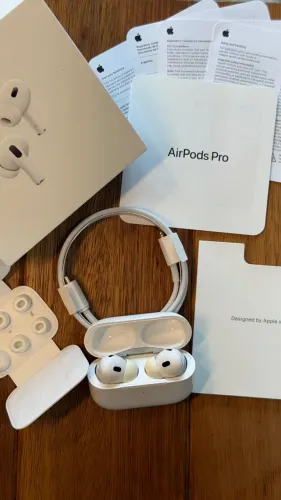 AirPods Pro 2 - Apple - com caixa, manual e cabo originais