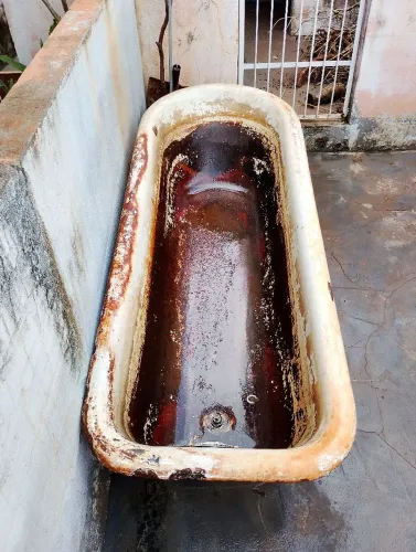 Banheira vitoriana antiga para restauro
