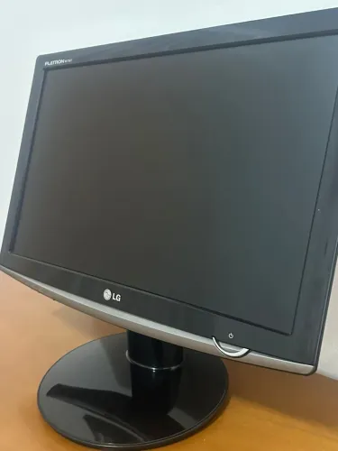 Monitor LG flatron w1752t