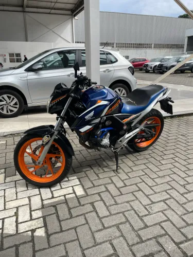 TWISTER CB250F Special Edition