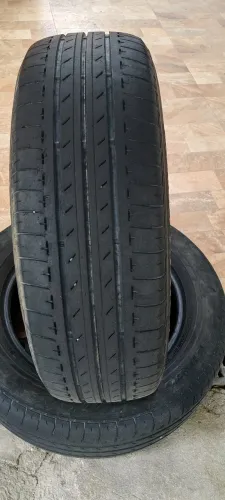 2 pneus Bridgestone 185/65 R15