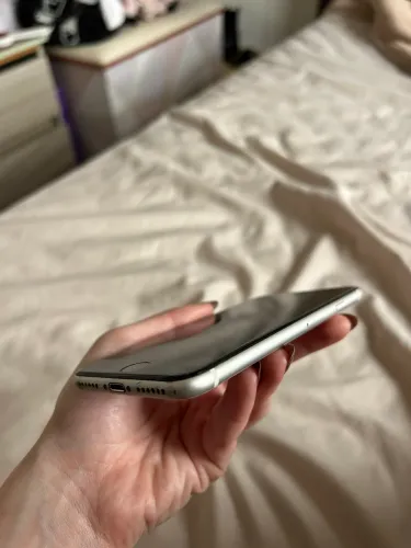 iPhone SE 2ª geração 64GB Branco