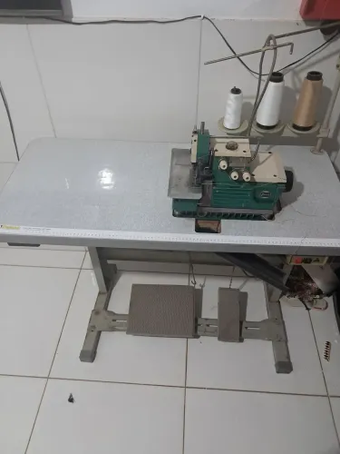 Máquina orveloque yamata