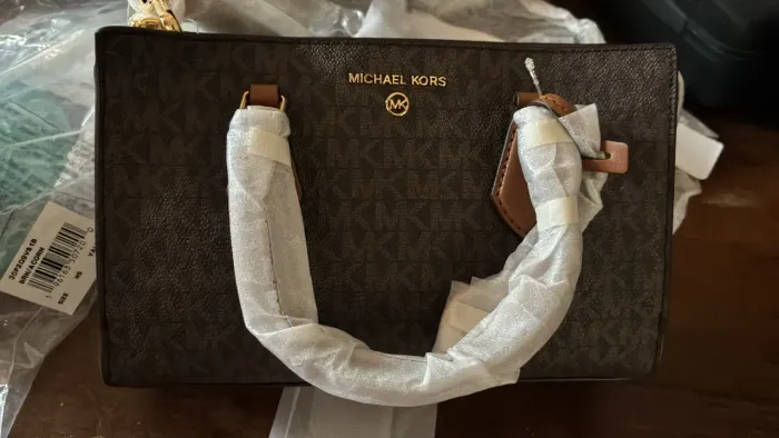 Bolsa feminina de couro Michael Kors