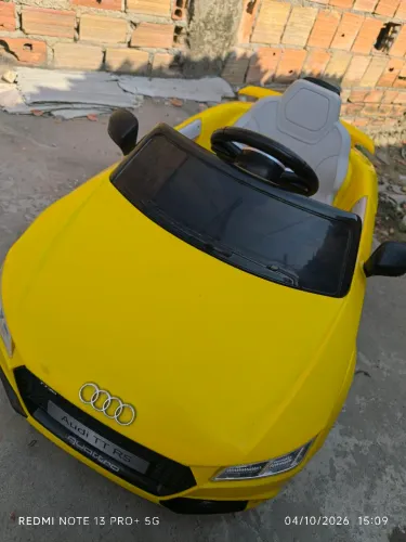 V/ troco CARRO ELÉTRICO INFANTIL - EXCELENTE ESTADO