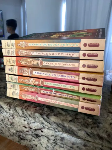 Livros coleção completa Percy Jackson 1 ao 7 capa normal