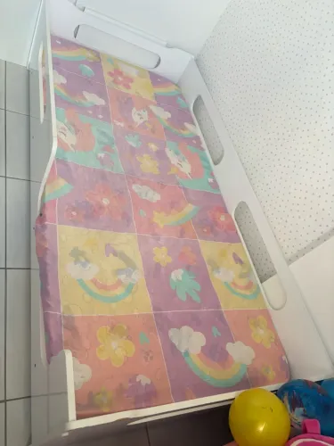 Cama solteiro  montessoriana 