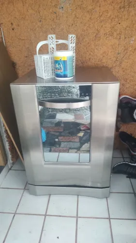 Lava-Louças Electrolux 8 Serviços Inox Compacta
