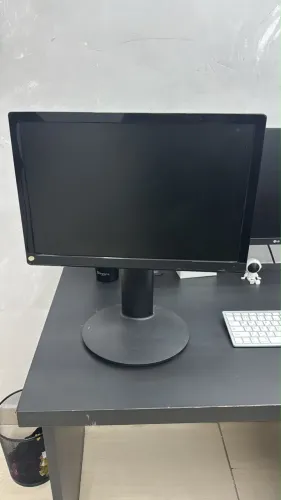 Monitor! Uso vertical e horizontal! Em ótimo estado