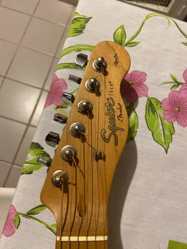 Guitarra Telecaster Squier Vermelha
