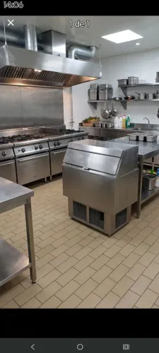 Máquina de fazer gelo 2250 cubos por dia
