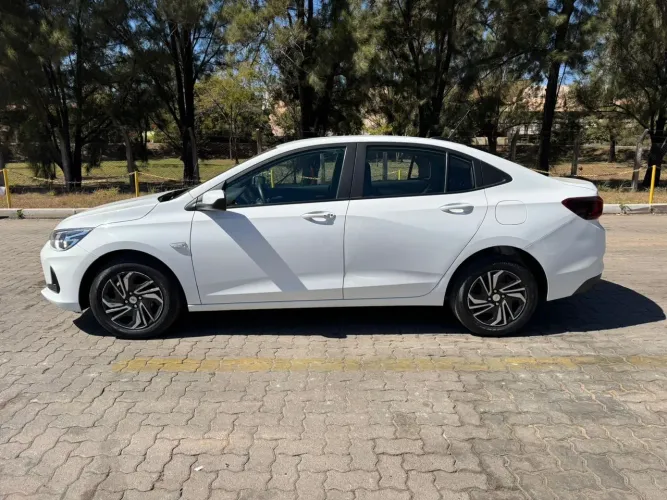 Chevrolet Onix Plus LT 1.0 12V Flex Mec. 4P 2024