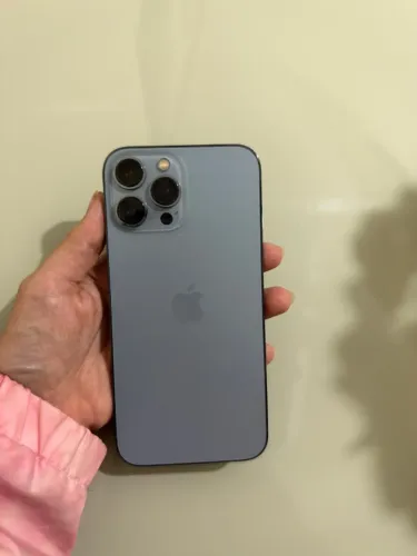 iPhone 13 Pro Max 258GB Azul c/fone de ouvido