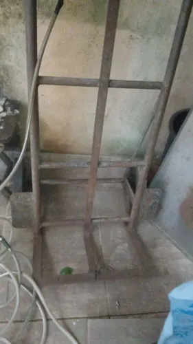Vendo transportador gás ótimo para quem tem comércio fabrica de bebidas gelo etc