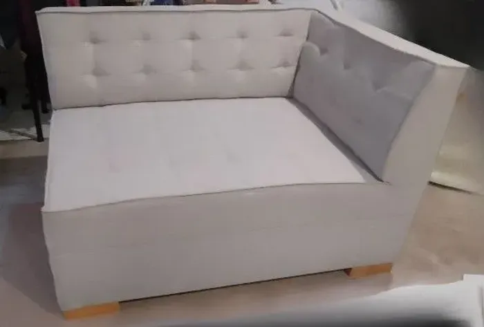 Poltrona de canto linda maravilhosa confortável e elegante