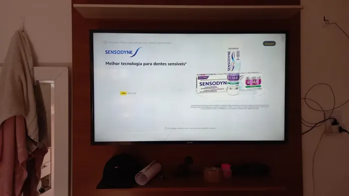 Vende-se TV Samsung smart TV 43 polegadas mais painel de parede