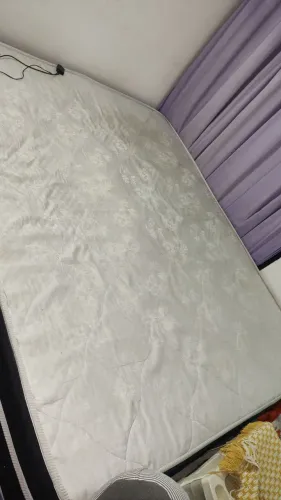 Vende se COLCHÃO QUEEN MAGNÉTICO (MASSAGEM) 