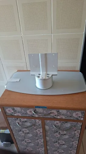 Base ou pedestal para televisão, modelo compatível com TVs Samsung, como a LN32R5