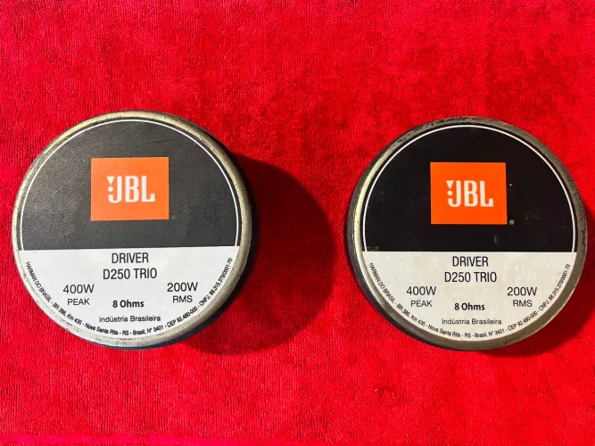Vende-se 2 Driver D-250 trio