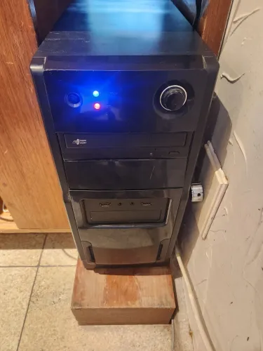 Computador Intel Core 2 Quad 4gb Ram Sem HD - Apenas a Torre Funcionando 100%
