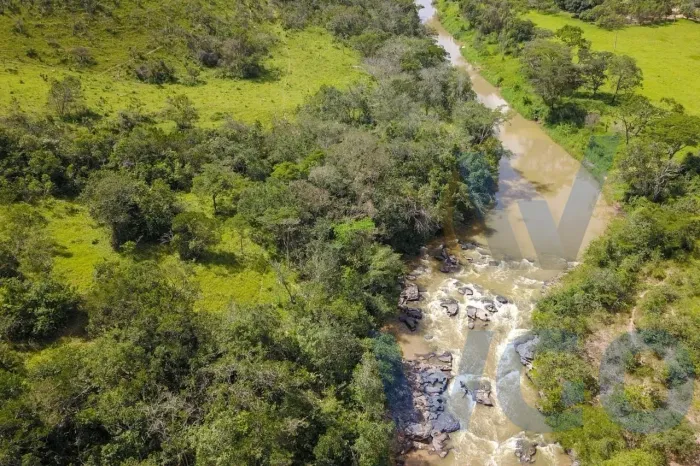 Fazenda para Venda em Alexânia, ZONA RURAL, 3 dormitórios, 2 suítes, 2 banheiros, 3 vagas