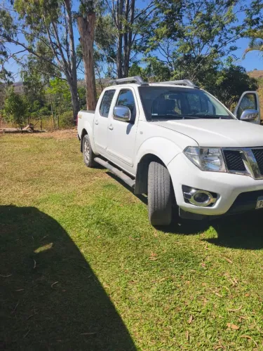 Nissan Frontier SL CD 4X4 2.5tb Diesel AUT 2015