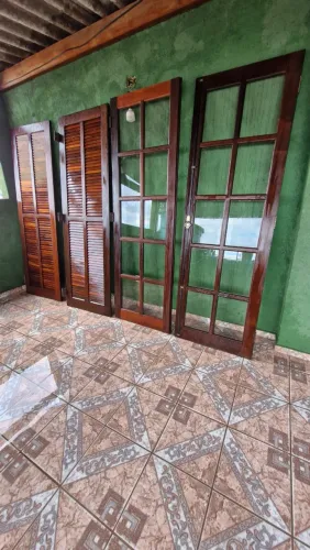 Portas de madeira com vidro - 207 x 67 cm