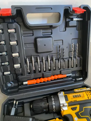 Furadeira/Parafusadeira 21V 2 Baterias