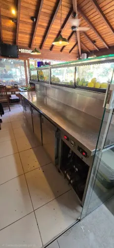 Mesa Refrigerada Inox Profissional 3m c/ Vitrine Refrigerada Revisada