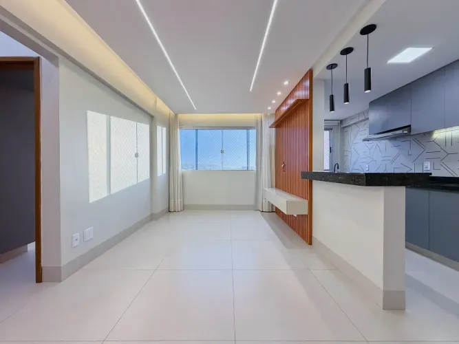 Apartamento com 49 m², 2 quartos, 1 vaga, andar alto, vista livre, todo reformado, no Trop