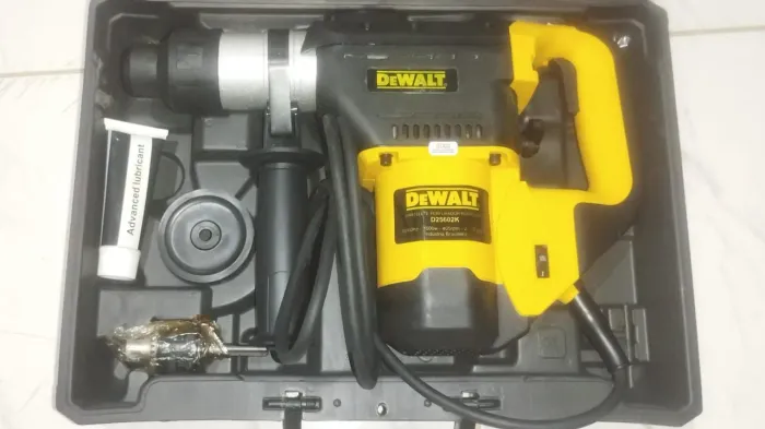 Martelete, Perfurador e Rompedor Dewalt D25602K 1600w 220v (novo)