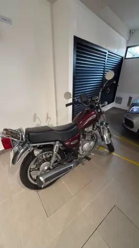 Suzuki Intruder 125 2011 - 24 mil km - 2ª dona