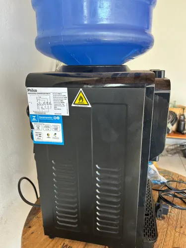 Bebedouro a compressor Philco