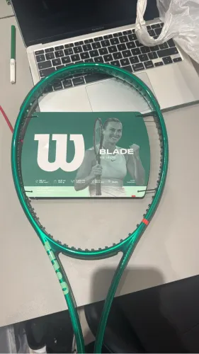 Raquete Wilson Blade Nova