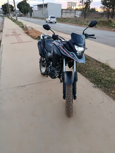 Vendo XRE 190 25 /26 pouco rodada