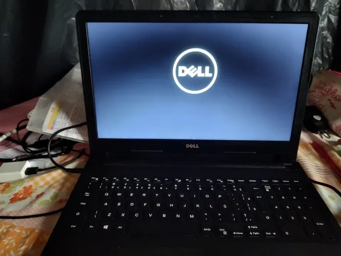 Notebook dell com SSD 240/4 (RAM)