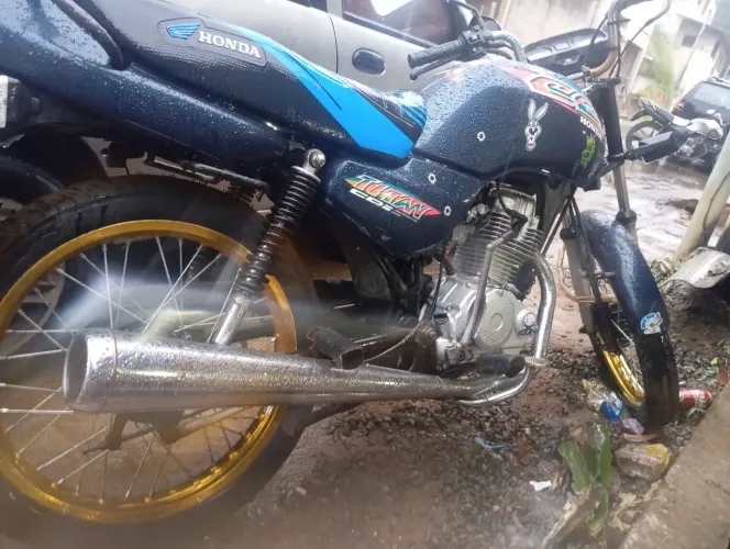 Honda cg 125 super conservada . vendo ou troco