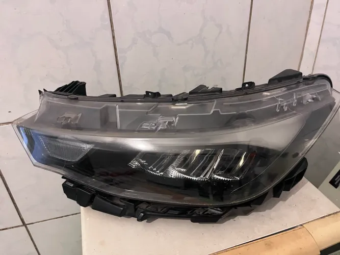 Farol Fiat as lâmpadas não pegam ideal para quem tem um quebrado é só colocar a placa