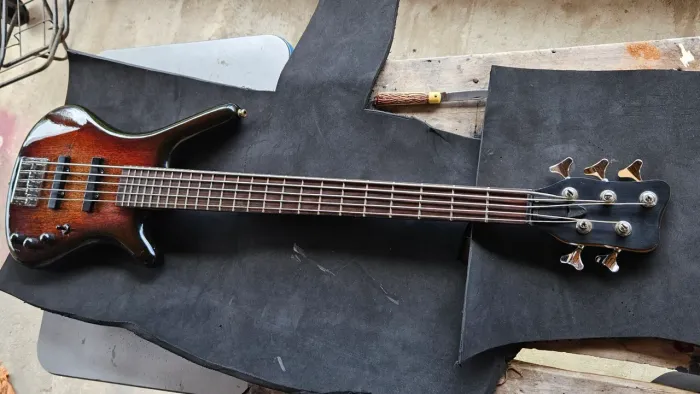 Contra baixo WARWICK ROCK BASS