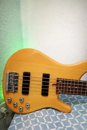 Contrabaixo Tagima Milenium 5