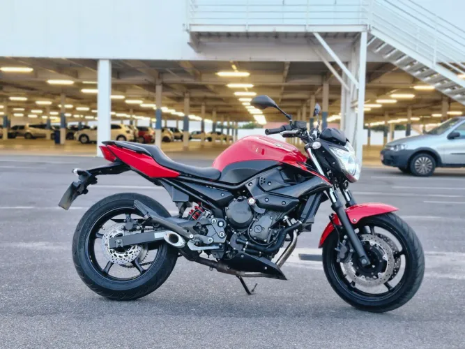 Xj6 2012, Moto extra