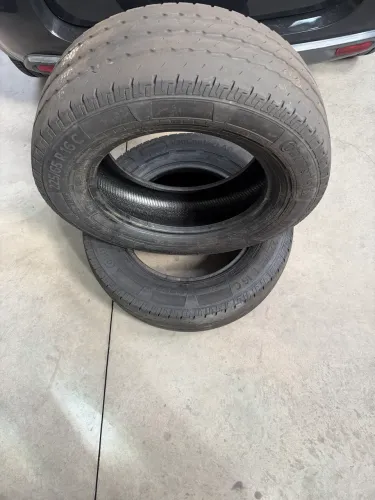 Par de Pneus 225/65/16 o par $ 400