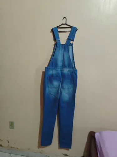 Jardineira jeans
