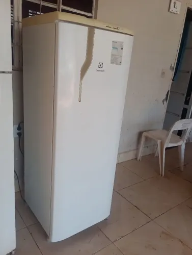 Geladeira funciona perfeitamente Entrego